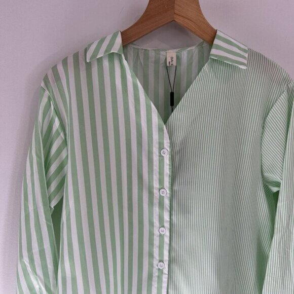 Women's Striped Button Down Shirt Size M Cropped Louse Fit Blouse Green White - Picture 14 of 16